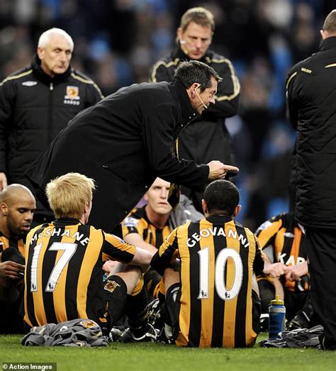 Phil Brown S Boxing Day Meltdown Remembering Hull Boss Humiliating Half Time Team Talk Daily