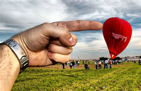 50 Best Forced Perspective Photography Examples Part 3