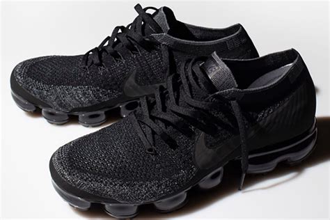 A Detailed Look At The Super Limited Triple Black Nike Air Vapormax
