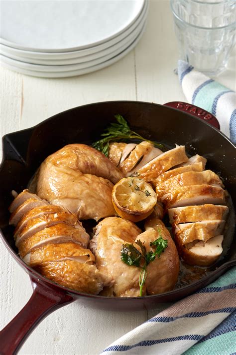 I a small sauce pan add kethup , vinegar,brown sugar, soy sauce,water,sesame oil and red pepper flakes. 20 Five-Ingredient Chicken Recipes to Make for Dinner | Kitchn