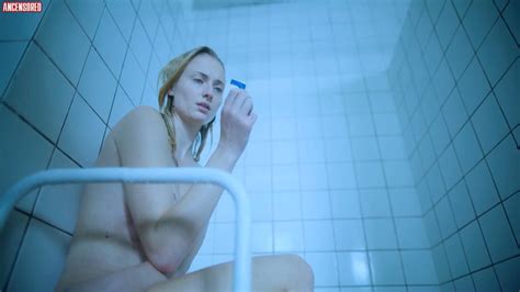 Sophie Turner Nude Pics Page 1