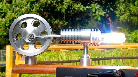Stirling Engine Fresnel Lens On A Steek Solar Powered Stirling Engine