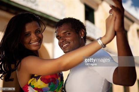 Salsa Dancing Outside Photos And Premium High Res Pictures Getty Images