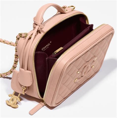 Vanity case chanel couleur : Chanel Vanity Case Takes Us Back In Time - PurseBop