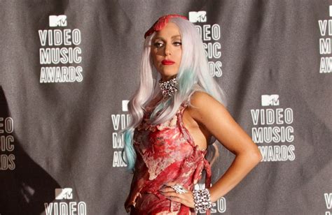 Robe En Viande De Lady Gaga - La robe en viande de Lady Gaga entre au musée (Photos)