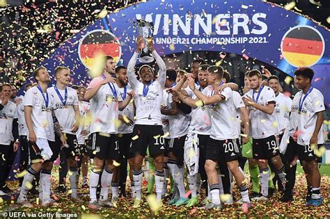 Gegen portugal enttäuscht die deutsche u21 total, ist völlig chancenlos und kassiert eine peinliche pleite. Germany beat Portugal to win Under-21 Euro title | Dhaka Tribune