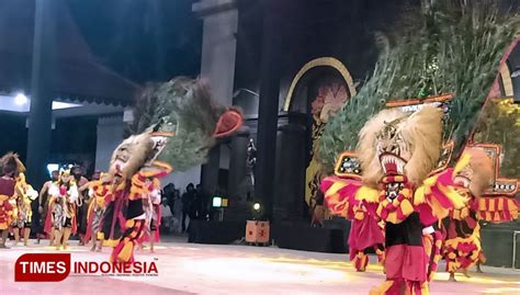 Festival Reog Nasional Singo Dirgantoro Lanud Iswahjudi Pukau Ribuan