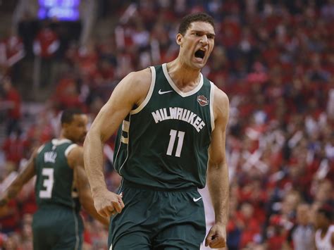 Bucks To Re Sign Brook Lopez To Four Year 52 Million Deal Per Report