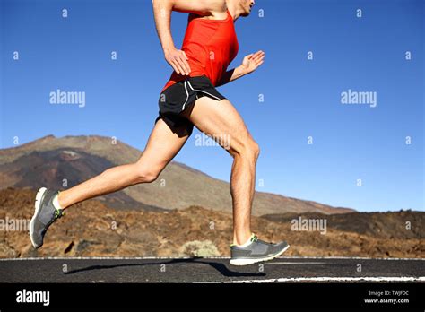 Marathon Close Up Feet Road Hi Res Stock Photography And Images Alamy