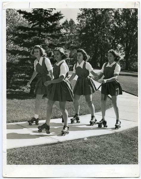 30 Interesting Vintage Photos Of Roller Skating Girls Gold Is Money