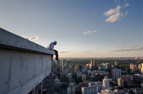 Rooftopping Creates Amazing Shots Of Toronto Pictures