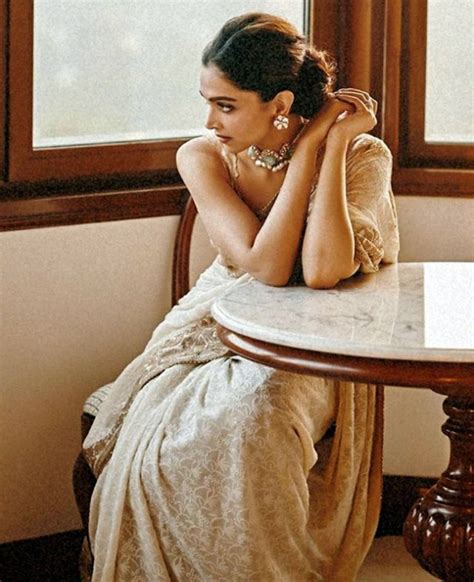 deepika padukone looked drop dead gorgeous in a saree