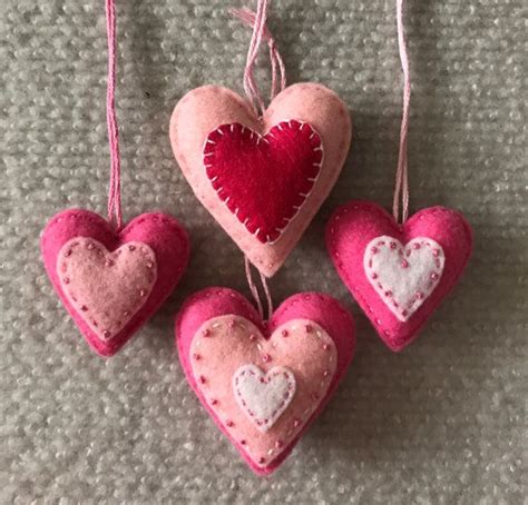 Felt Heart Ornaments In Hot Pink Pink And White Set Of 4 Etsy Felt