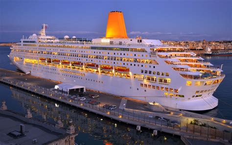 Let Us Help You Plan Your Dream Honeymoon Or Wedding On The Cruise Ship