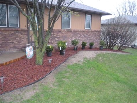 Installing foundation plantings is a quick and relatively easy way of improving the overall look of any. Ideas for front of ranch style house landscaping | House landscape, Ranch style homes, Garden forum