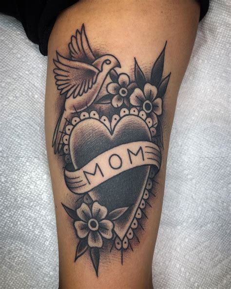 Moms With Tattoos