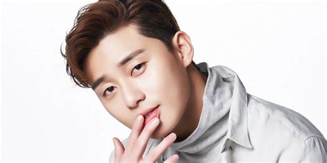 Park Seo Joon shares his love life when he was still in college 
