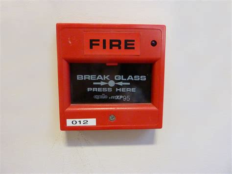 Fire Alarm Red Fire Alarm With Break Glass Press Here Flickr