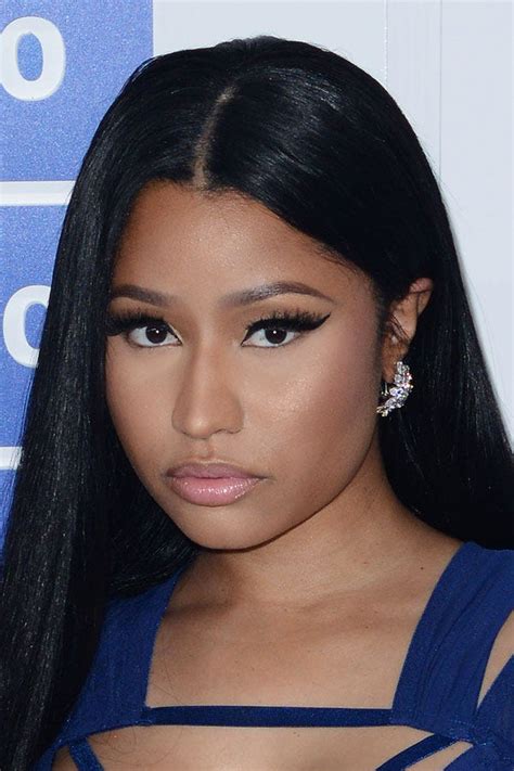 Nicki Minaj Ungeschminkt Nicki Minaj Ihr Vater Stirbt Nach Autounfall