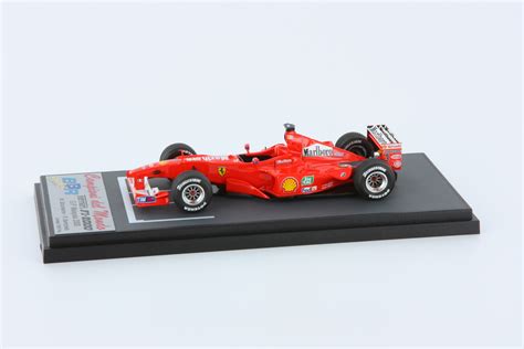 Ferrari F2000 Das Modellauto