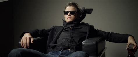 The billionaire boys club was just one huge ponzi scheme. Ray-Ban Sunglasses Worn By Ansel Elgort (Joe Hunt) In ...