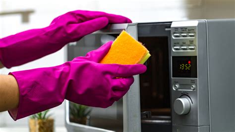 Heres How To Clean Your Microwave The Right Way