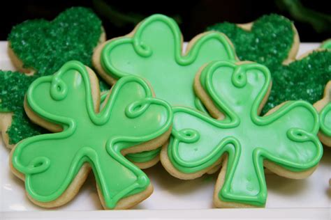 See more ideas about sugar cookies, sugar cookie designs, cookies. shamrock cookies - Google Search | St patrick's day cookies, Fancy sugar cookies, Shamrock cookies