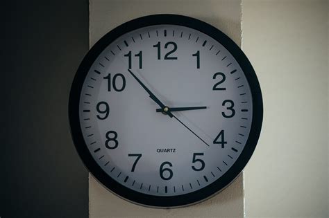 Wall Clock Showing That It S Just Before Pm Ivan Radic Flickr