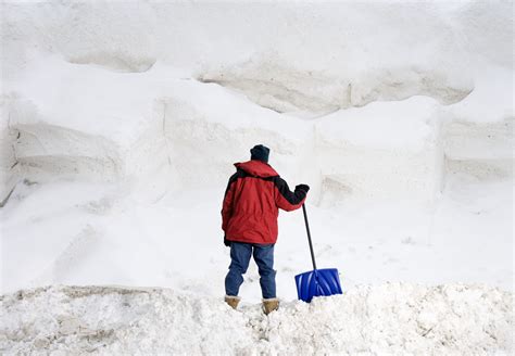 Whats The Best Way To Shovel Snow