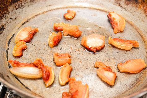 Also called cracklings, they are a snack enjoyed all over however, making it yourself it probably the only way to go because you can control the amount of salt you use and you'll know there. How to Make Pork Rinds: 7 Steps (with Pictures) - wikiHow