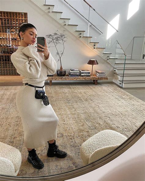 21 Pictures That Take You Inside Kylie Jenners Home In Hidden Hills Los Angeles Vogue India