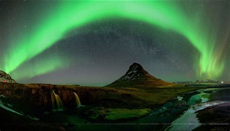 Stunning Aurora At Mount Kirkjufell In Iceland Universe Today