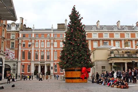 COVENT GARDEN LONDON  CHRISTMAS DECORATIONS ~ SHALLOWWONDERLAND