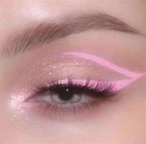 Pink Glitter Makeup Look 🌸💓 Aesthetic Makeup Glitter Makeup Looks