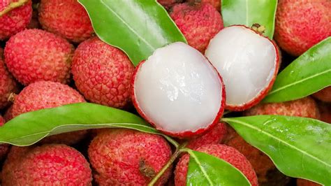 What Is Lychee And How Do You Eat It