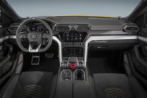 Lamborghini Urus 2018 Expert Rating The Car Expert