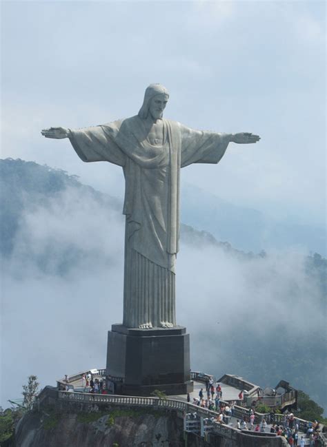 16 Patung Yesus Tertinggi di Seluruh Dunia dan Salah Satu ...