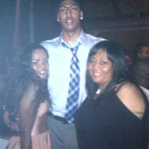 He plays the power forward and center positions. Anthony Davis Hangs with Girlfriend and Mom at the Club ...