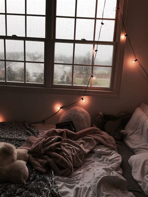 15 Romantic Rainy Day Bedroom Ideas