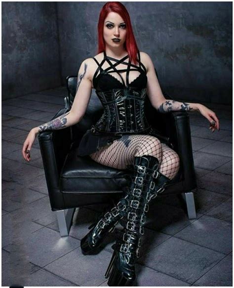 Pin By George Farquhar On Gothic Girls Gothic Outfits Goth Beauty