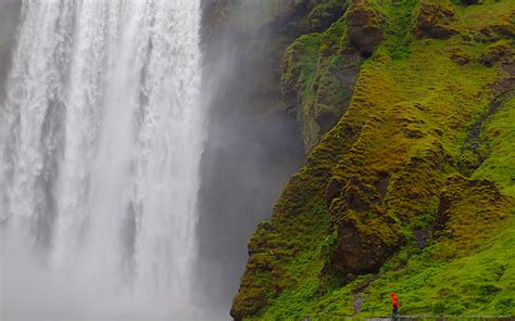 Wallpaper Skógafoss Waterfall The Majestic Skógafoss Waterfall 60