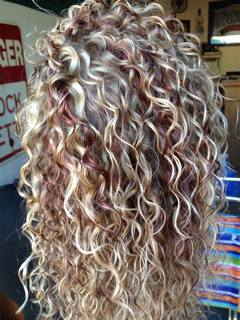 Pin By Eebiese On Chemical Texture Hair Styles Curly Hair Styles