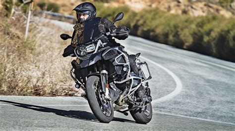 Motorcycle specifications, reviews, roadtest, photos, videos and comments on all motorcycles. BMW R 1200 GS Adventure Triple Black - bmw