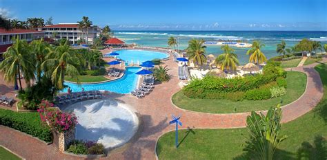 The holiday inn resort, formerly known as the holiday inn sunspree resort, has all the comforts of home with fabulous views of the atlantic ocean. Holiday Inn Sunspree Resort Montego Bay | GOGO Vacations Blog