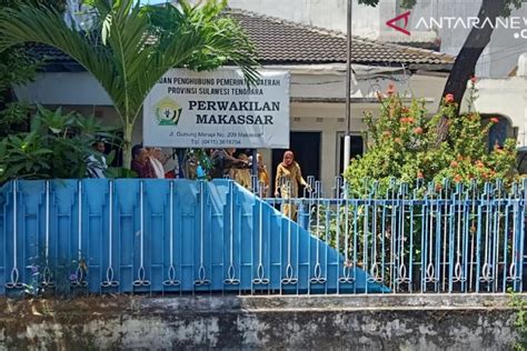gubernur mengaku prihatin kondisi asrama mahasiswa sultra di makassar antara news sulawesi