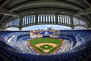 Enjoy The Grandeur of Yankee Stadium, New York - Traveldigg.com