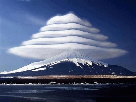 Lenticular Clouds Mt Fuji Japan Altocumulus Lenticularis Are