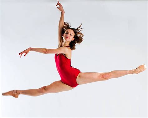 Royal Winnipeg Ballet S Emily Docherty Photo Of Docherty By Jonah Hooper