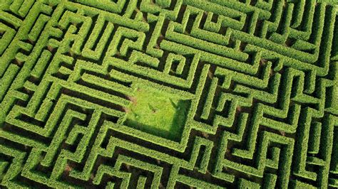Aerial View Labyrinth Maze Wallpapers Hd Desktop And Mobile Backgrounds