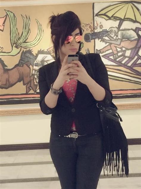 pakistani social media star qandeel baloch allegedly strangled by brother in “honour killing